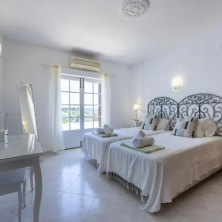 Coolhouses Algarve Lagos, 4 Bed Single-story House, Pool And Amazing Panoramic Views, Casa Fernanda *